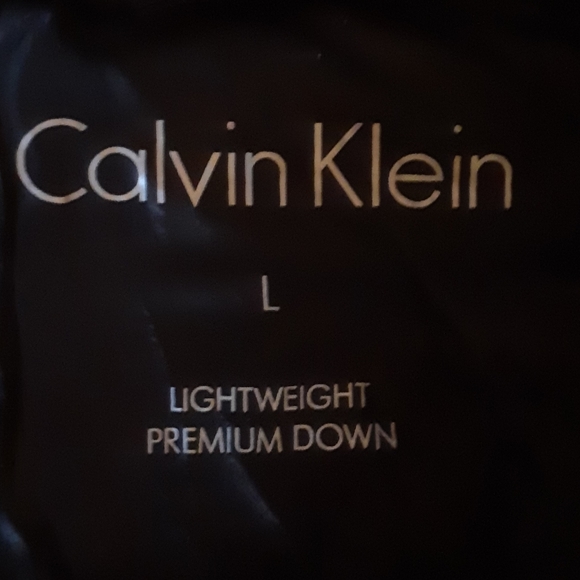 Calvin Klein  Lightweight Premium Down - Picture 2 of 2